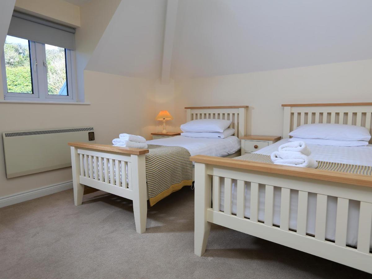 6 Chichester Court Хоуп-Ков Экстерьер фото